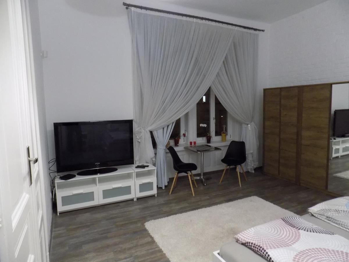 Appartamento Czingu-Lak Miskolc Esterno foto
